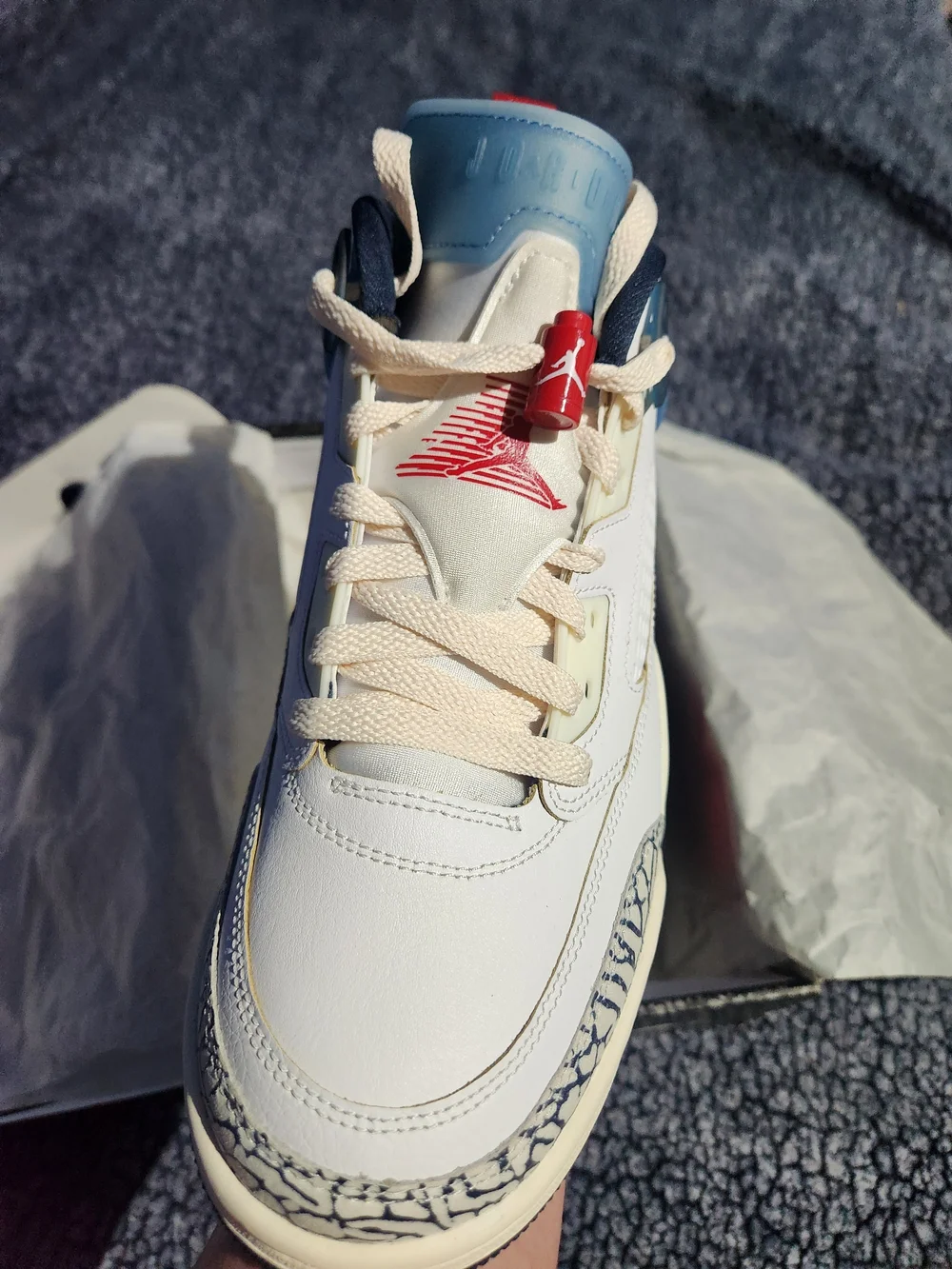Jordan Spizike's low